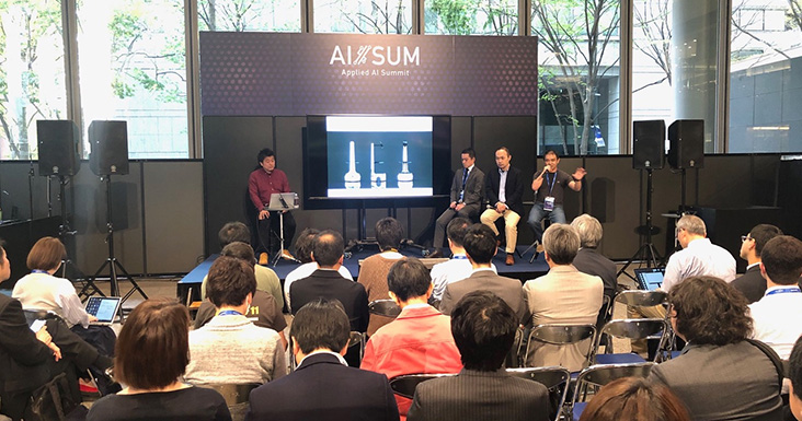 「ロボスタ」にて「AI/SUM 2019 アプライドAIサミット」のパネル討論にGROUNDのChief Digital Officer小林孝嗣が登壇したことが紹介されました
